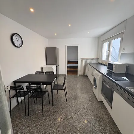 Apartment Monteurwohnung Krefeld Duesseldorf Umgebung Terrasse 7 Betten Parkplatz
